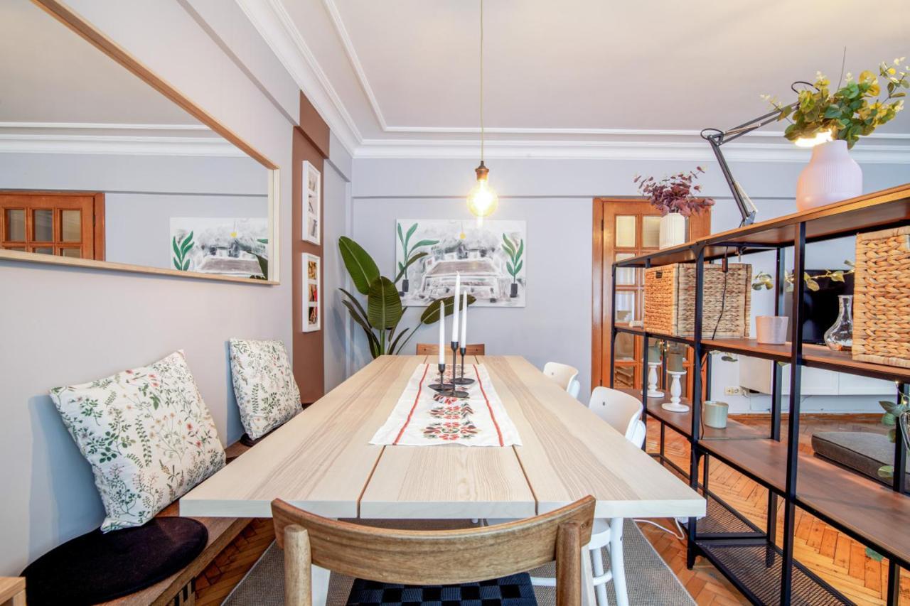 Gorgeous Flat With Lovely Balcony In Nisantasi Истанбул Екстериор снимка