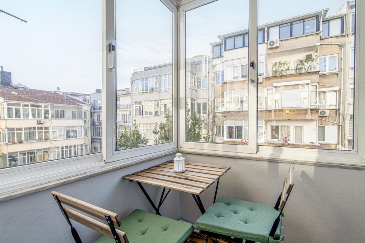 Gorgeous Flat With Lovely Balcony In Nisantasi Истанбул Екстериор снимка